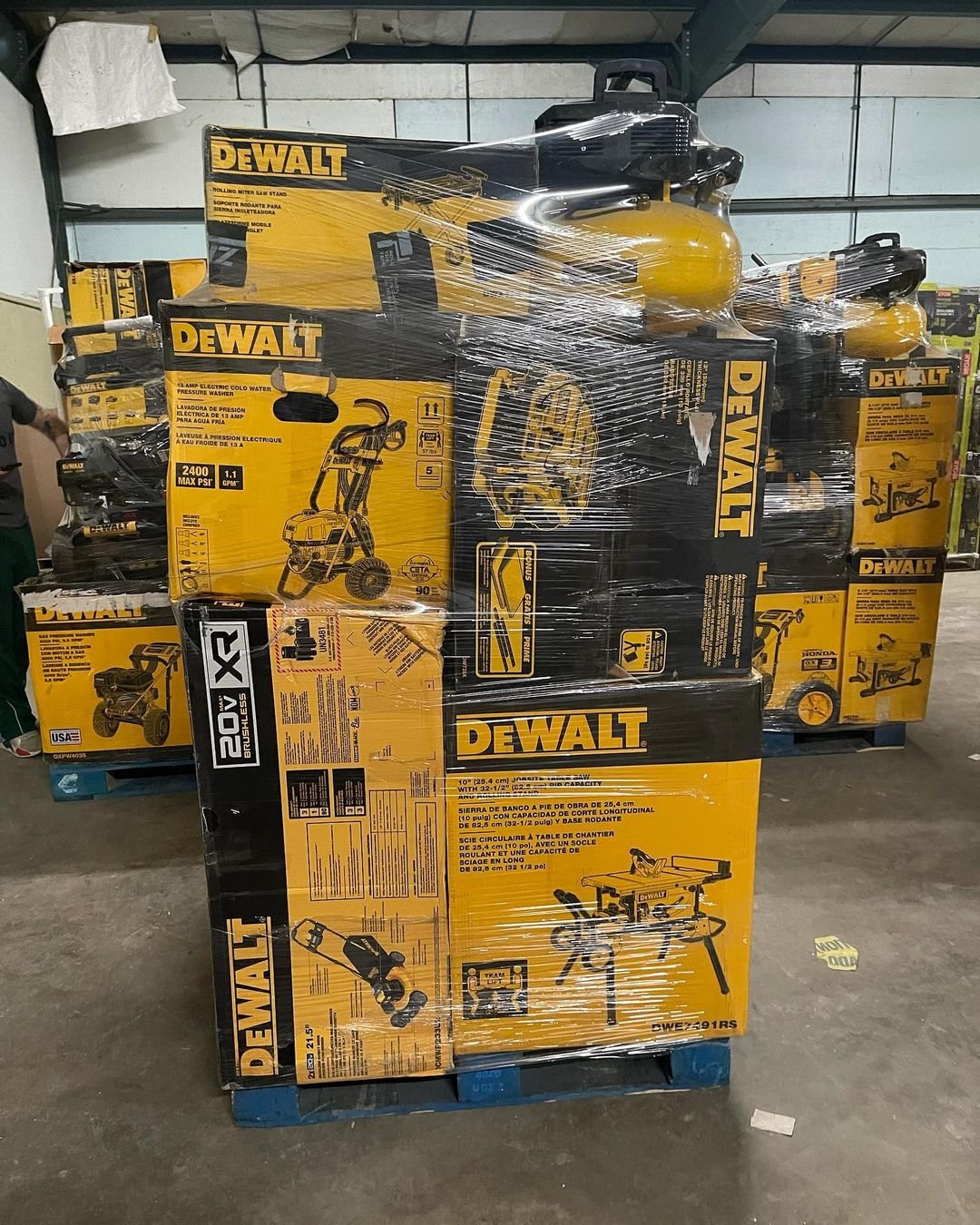 Dewalt tool pallets