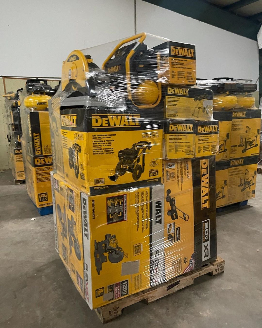 Dewalt tool pallets
