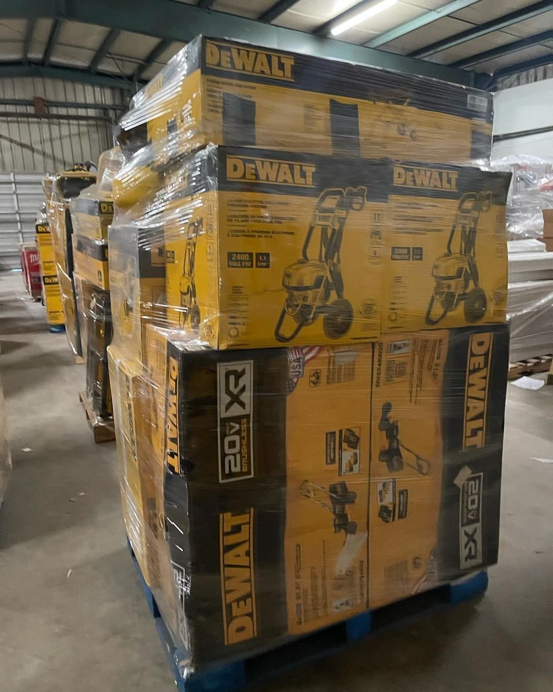 Dewalt tool pallets