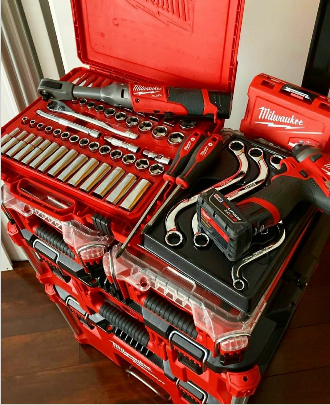 Milwaukee tools pallet