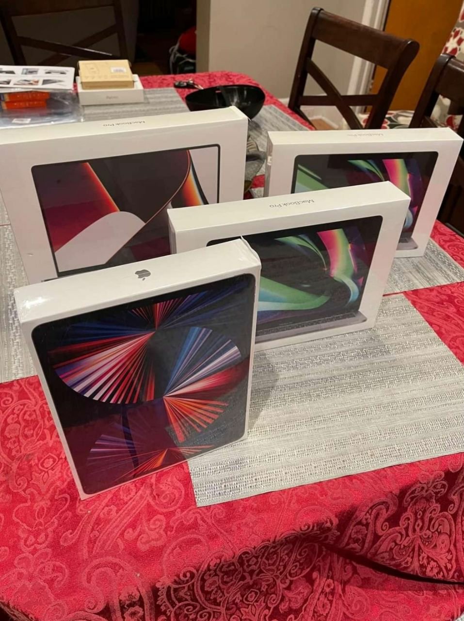 Apple IPad pro pallets - Pallets Liquidation