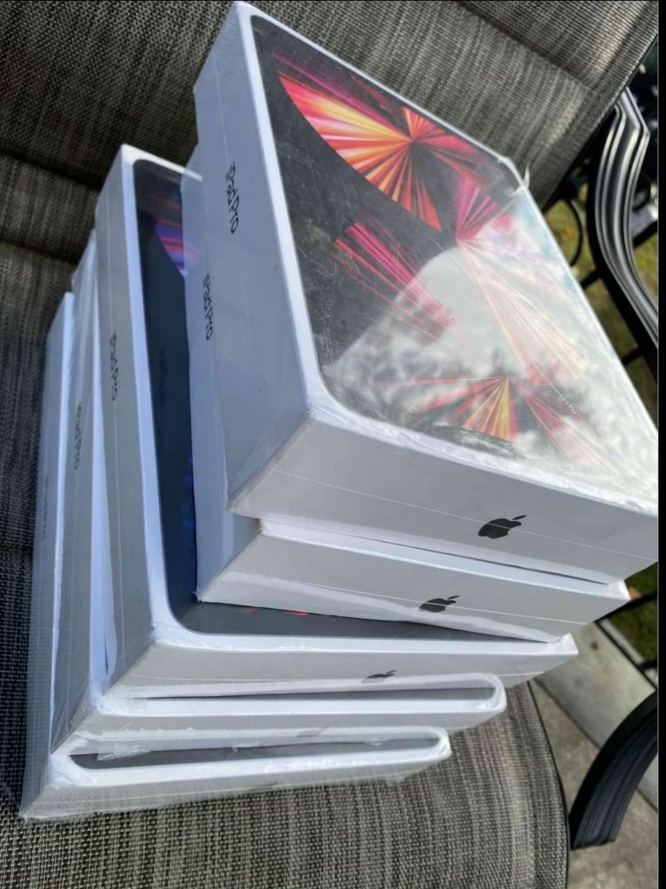 Apple IPad pro pallets - Pallets Liquidation