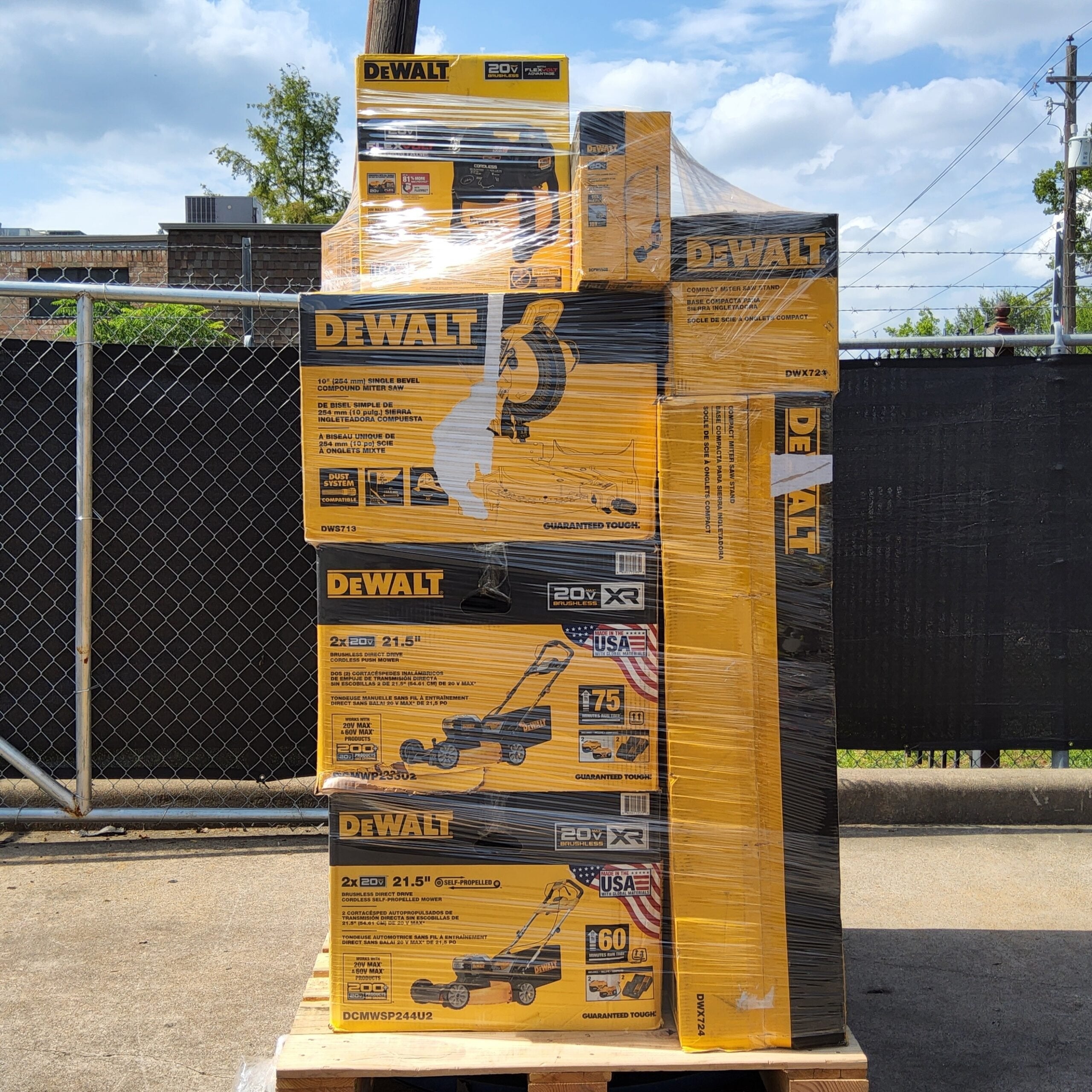 Dewalt tool pallets