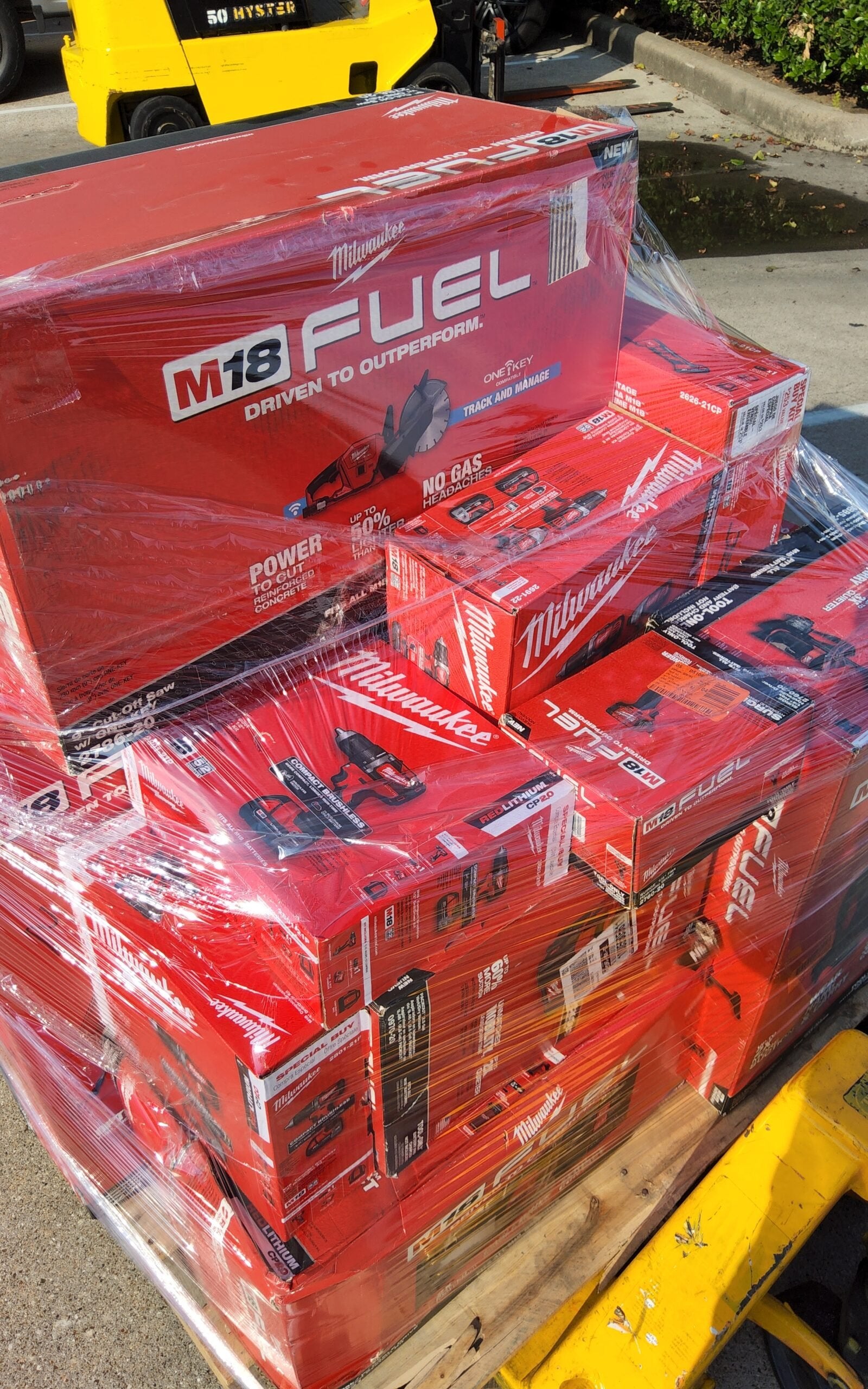 Milwaukee tools pallet - Pallets Liquidation