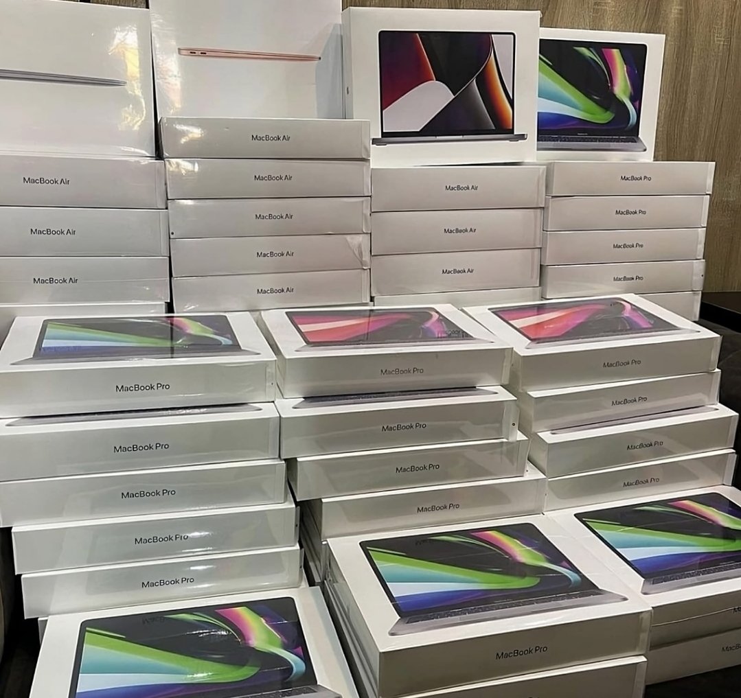 MacBook Air pro pallets